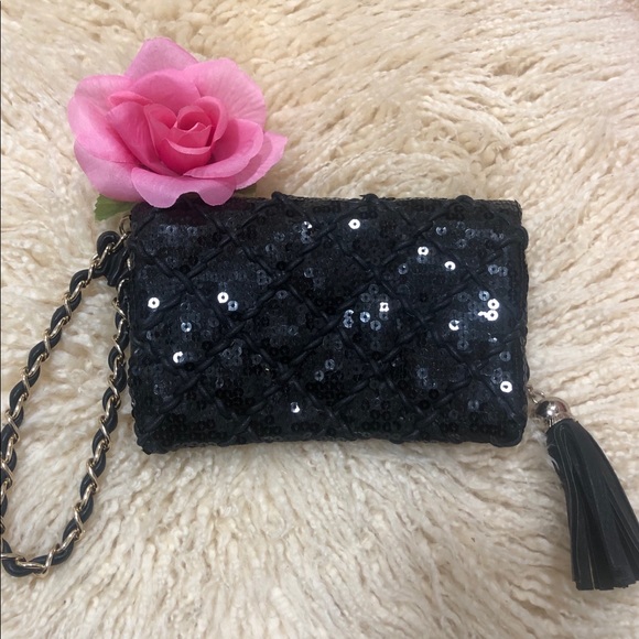 BEBE Sequins Folded Over Clutch with Wrislet - Picture 4 of 8